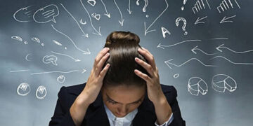 कठिन नहीं है नकारात्मक सोच को दूर करना, आज़माएं ये तरीक़े