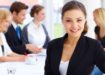 कैसे करें मैनेज जब बॉस की उम्र आपसे कम हो?