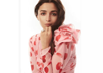 आलिया भट्ट का हालिया फ़ैशन अंदाज़ आपको देगा नए फ़ैशन गोल्स