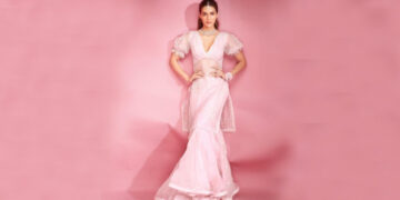 त्यौहारों के मौसम में शरारा सेट्स को अपनी वॉर्ड्रोब का हिस्सा बनाएं