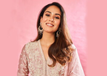 त्यौहारों का उजास, फिर छाए भारतीय लिबास