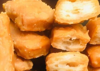 अबकि देसी अंदाज़ में कराइए मुंह मीठा- बनाइए गुड़ पारे