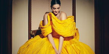 ईवनिंग गाउन्स, जिन्हें आप शादी के किसी फ़ंक्शन पर भी पहन सकती हैं