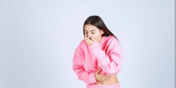 क्या आपको भी जी मिचलाने की समस्या है? यहां जानिए इसके घरेलू उपचार