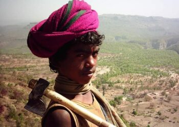 विकास बेशक़ हो, लेकिन यह तय किया जाए कि स्थानीय भाषाएं, बोलियां लुप्त न होने पाएं