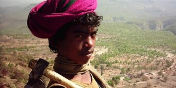 विकास बेशक़ हो, लेकिन यह तय किया जाए कि स्थानीय भाषाएं, बोलियां लुप्त न होने पाएं