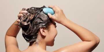 प्राकृतिक हेयर मास्क, जो बालों को देंगे बेहतरीन चमक